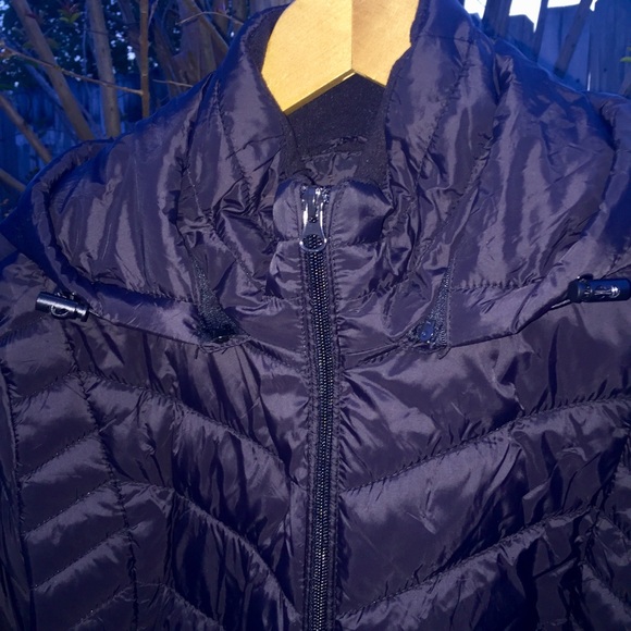 Reserve for Christi Black Midweight Puffer Jacket - Picture 3 of 7